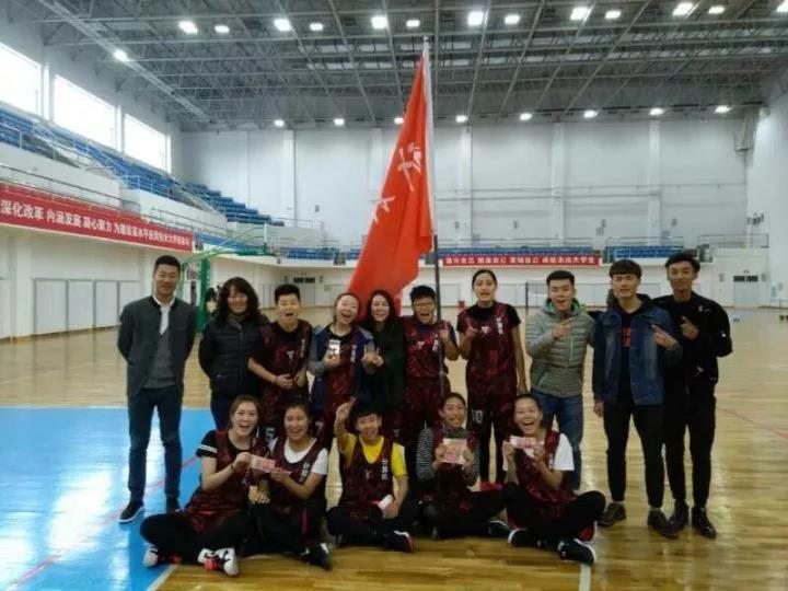 计算机女篮冠军.jpg